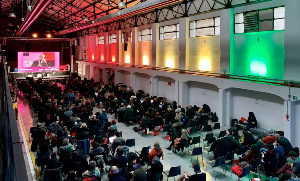 Main hall at DumBO during a previous Microbiome Times Forum session